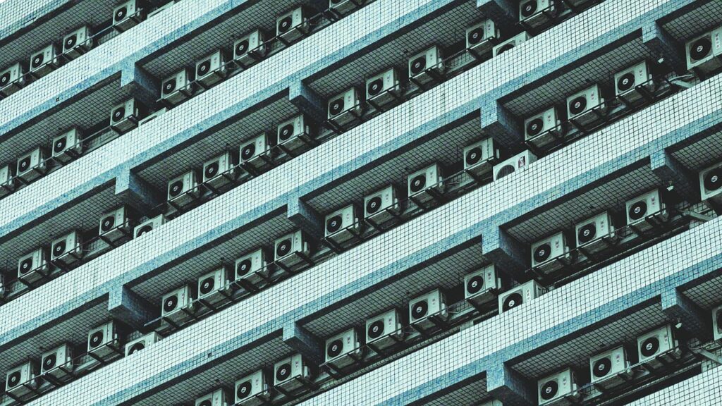 エアコンなしで扇風機を併用する方法とは？