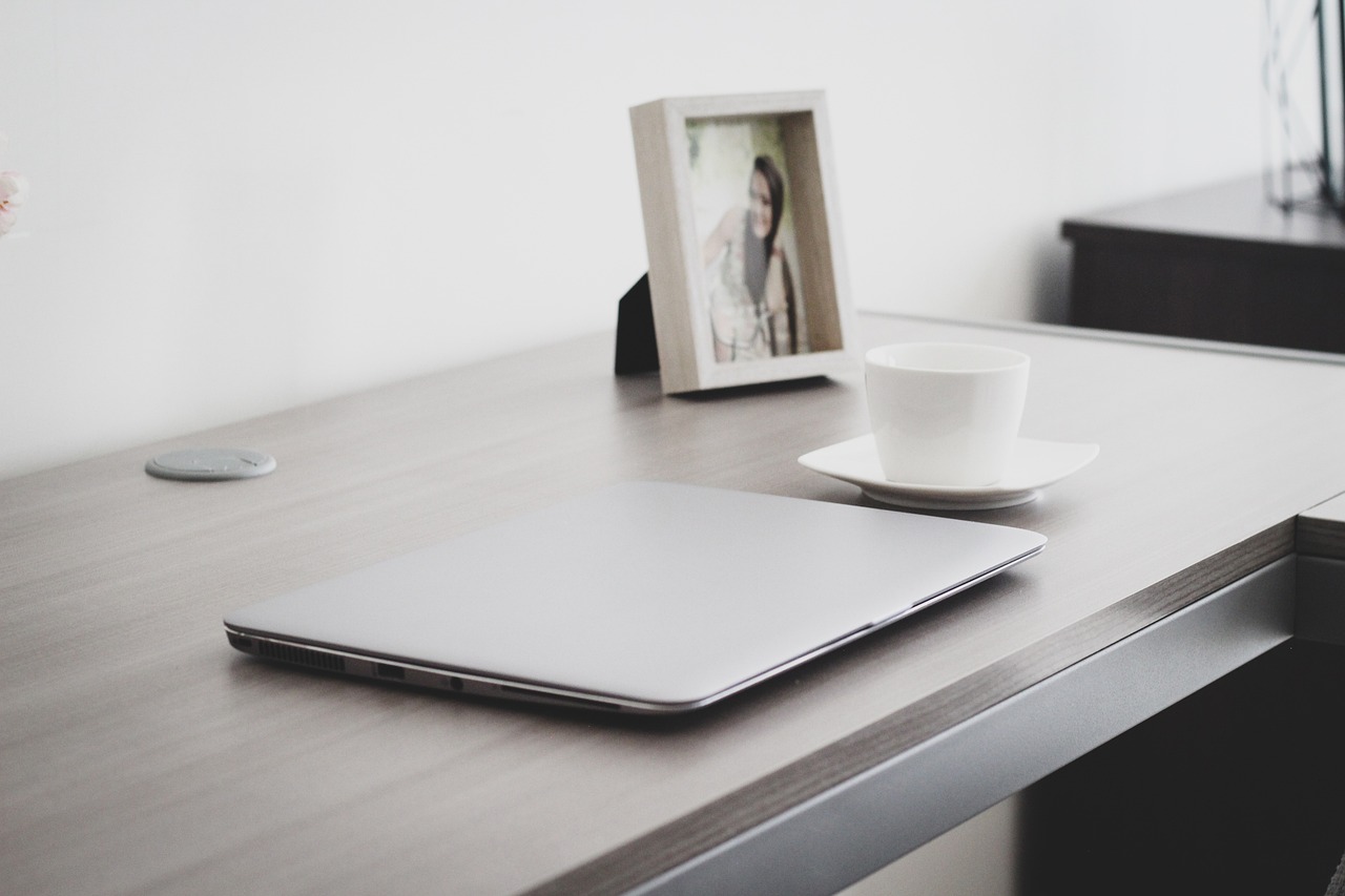 在宅ワークで部屋の温度が上がる仕組みとは？