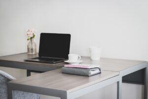 在宅ワークで快適に使える冷却シートはデスクに最適？