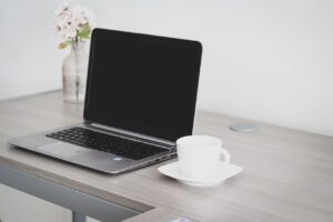 在宅ワークを快適にする夏の暑さ対策と塩分補給方法は？